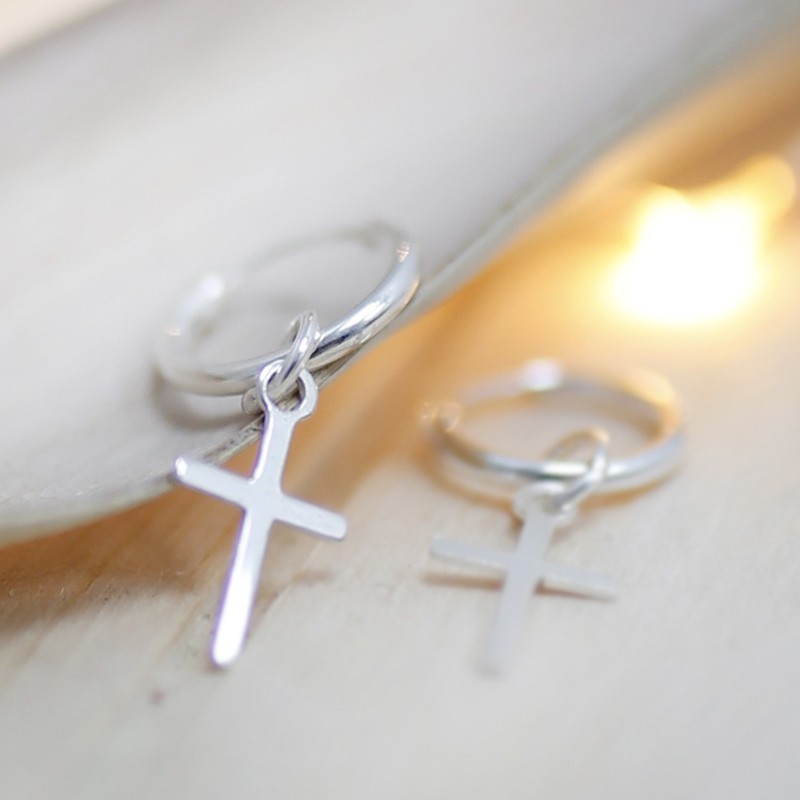 Pendiente plata - aro con cruz - AW Regalos Mayorista fabricante y
