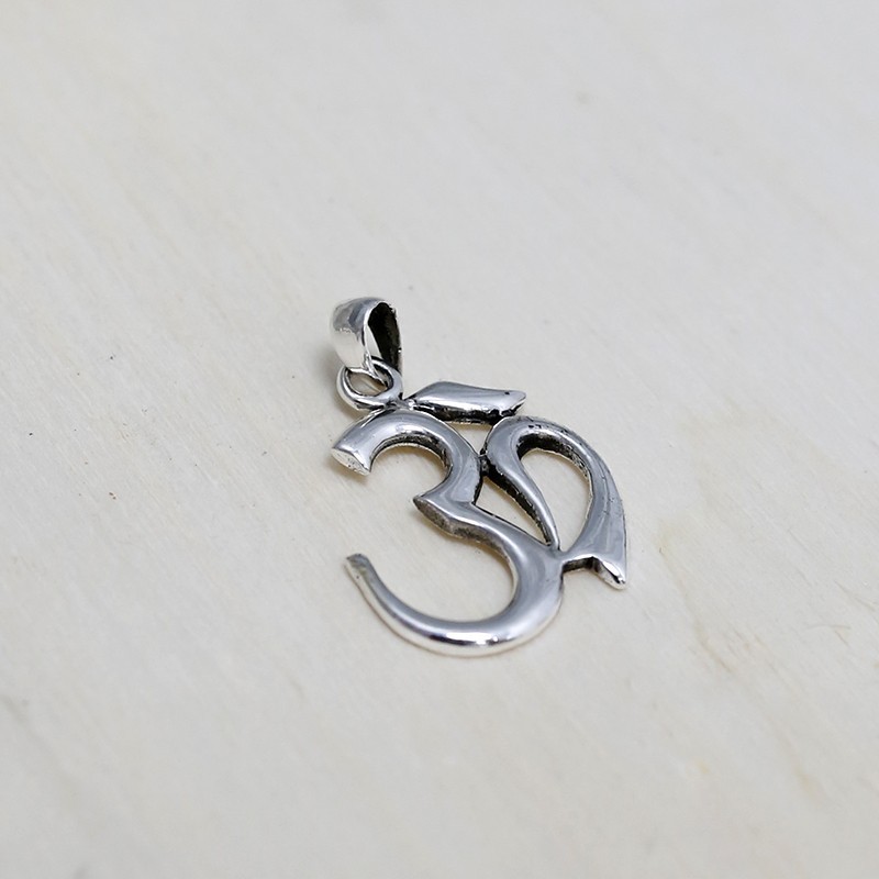 Colgante plata Om - AW Regalos Mayorista fabricante y distribuidor